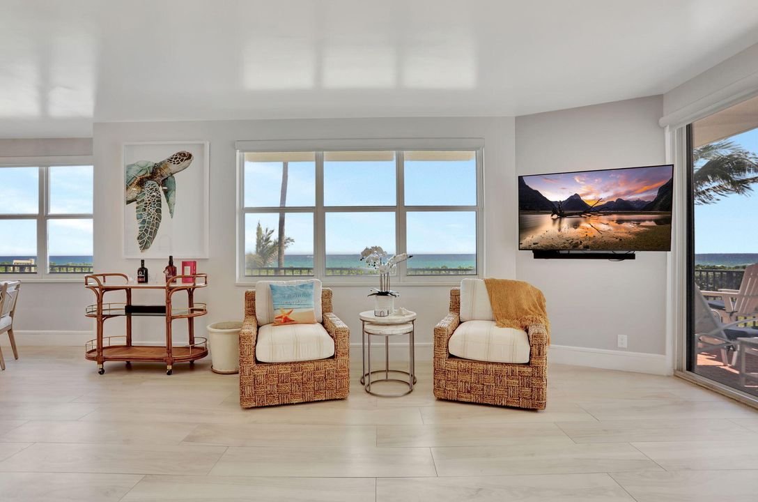 На продажу: $995,000 (2 спален, 2 ванн, 1370 Квадратных фут)