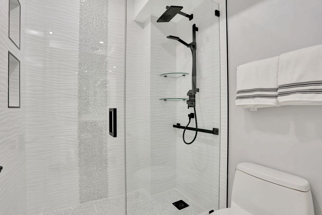 На продажу: $995,000 (2 спален, 2 ванн, 1370 Квадратных фут)