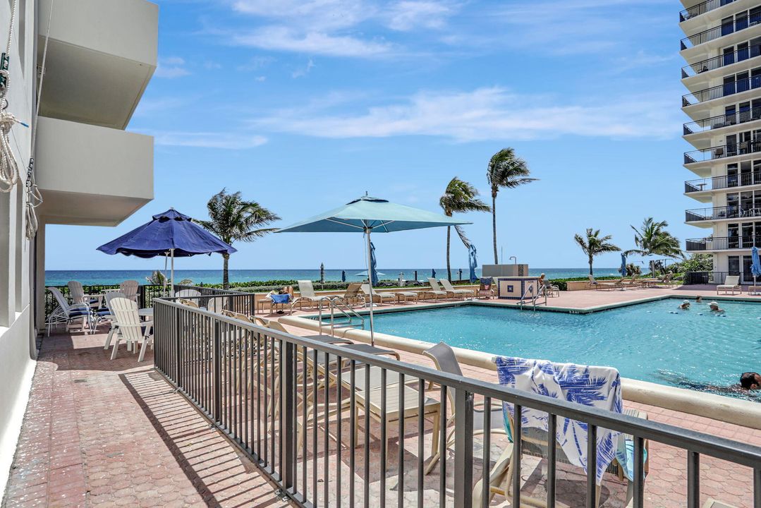 На продажу: $995,000 (2 спален, 2 ванн, 1370 Квадратных фут)