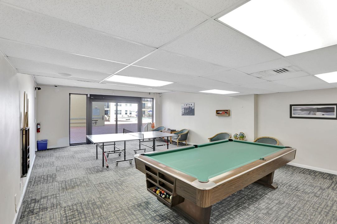 На продажу: $995,000 (2 спален, 2 ванн, 1370 Квадратных фут)