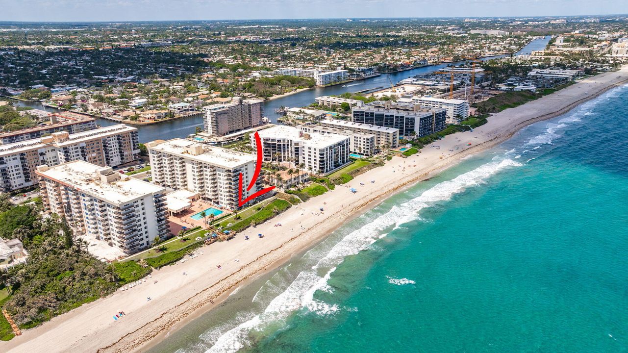 На продажу: $995,000 (2 спален, 2 ванн, 1370 Квадратных фут)