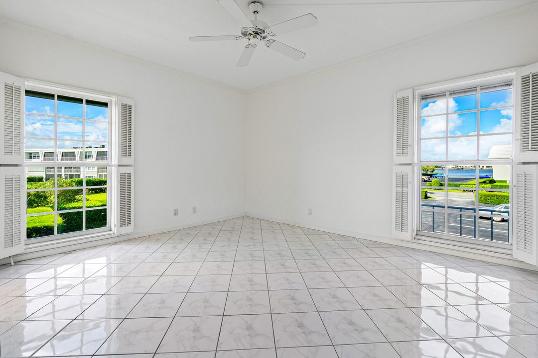 合同活跃: $995,000 (2 贝兹, 2 浴室, 1473 平方英尺)