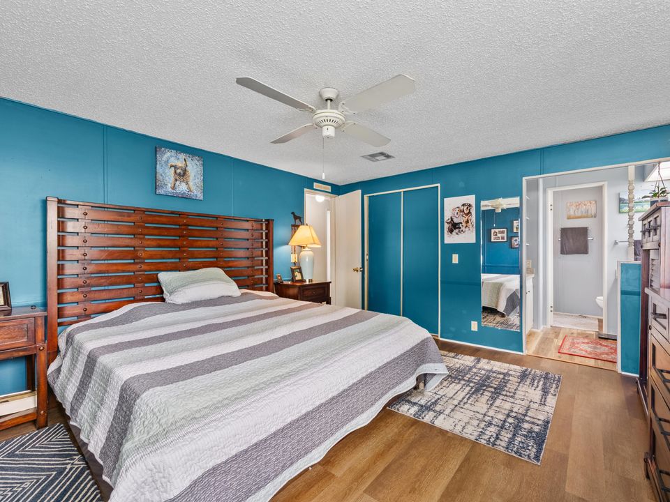 待售: $210,000 (2 贝兹, 2 浴室, 1406 平方英尺)