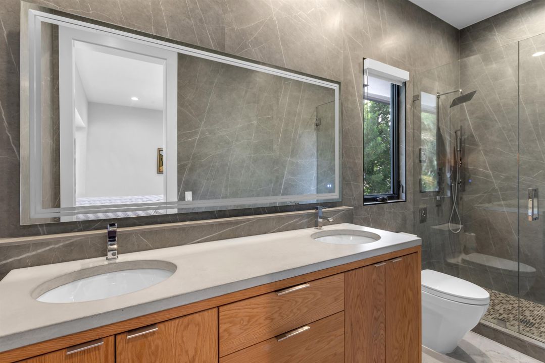 For Sale: $11,950,000 (5 beds, 6 baths, 8230 Square Feet)