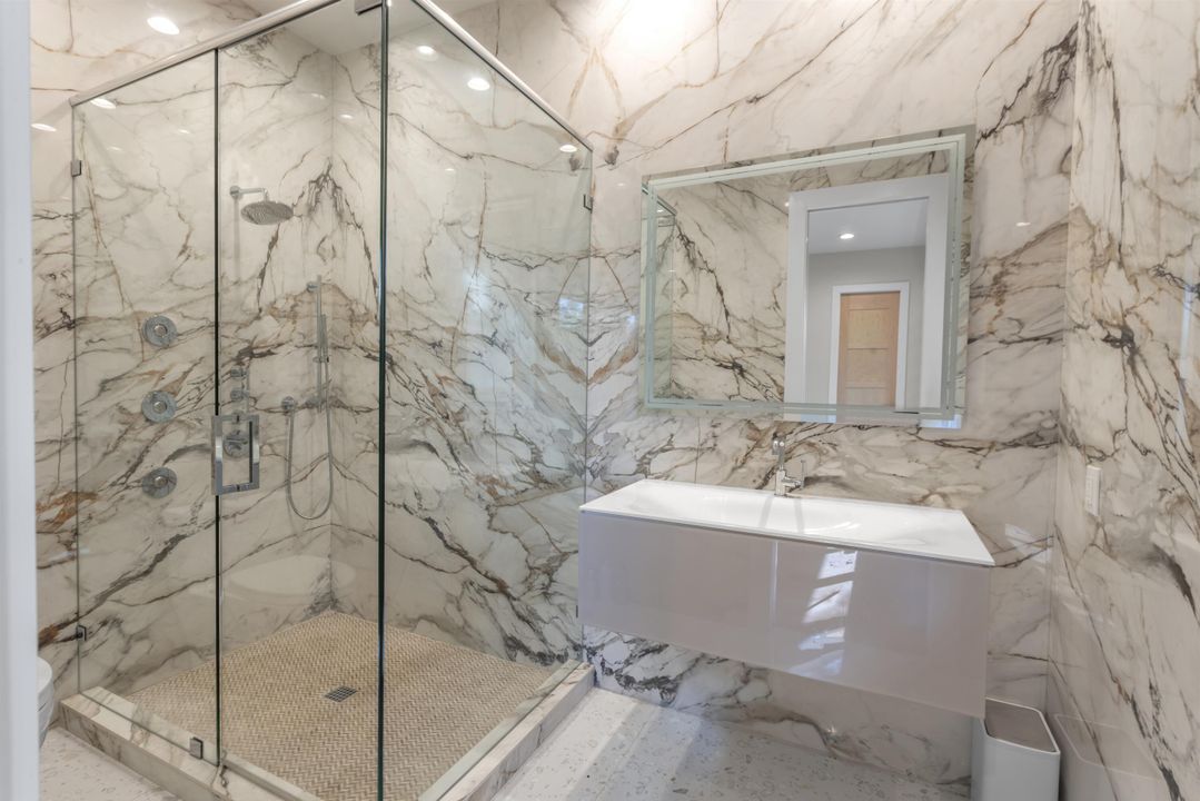 For Sale: $11,950,000 (5 beds, 6 baths, 8230 Square Feet)