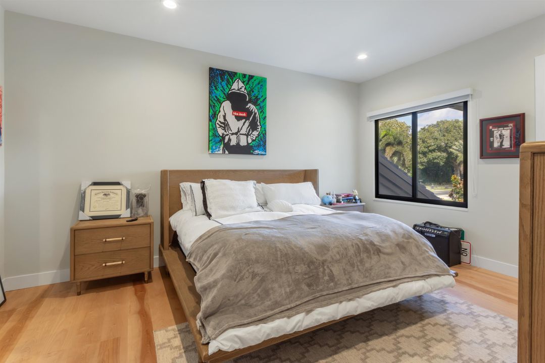 For Sale: $11,950,000 (5 beds, 6 baths, 8230 Square Feet)