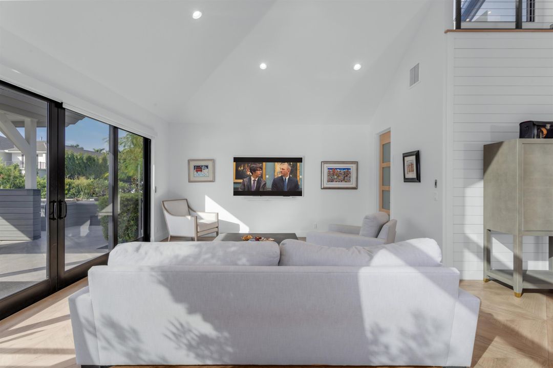 For Sale: $11,950,000 (5 beds, 6 baths, 8230 Square Feet)