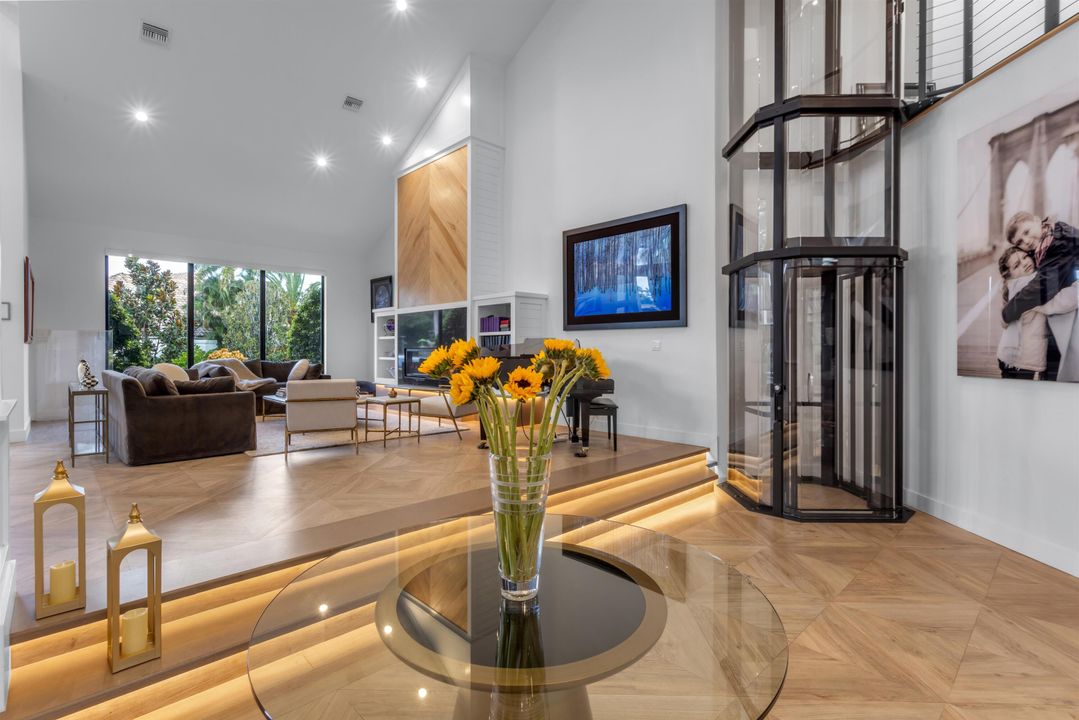 For Sale: $11,950,000 (5 beds, 6 baths, 8230 Square Feet)