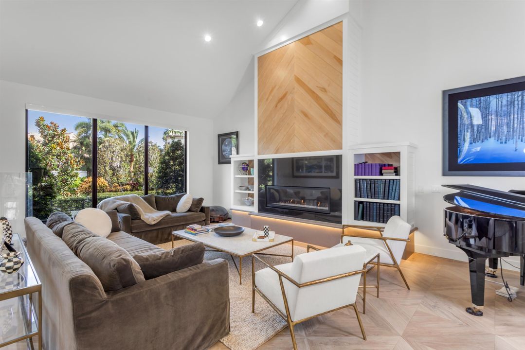 For Sale: $11,950,000 (5 beds, 6 baths, 8230 Square Feet)