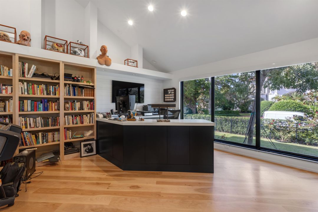 For Sale: $11,950,000 (5 beds, 6 baths, 8230 Square Feet)