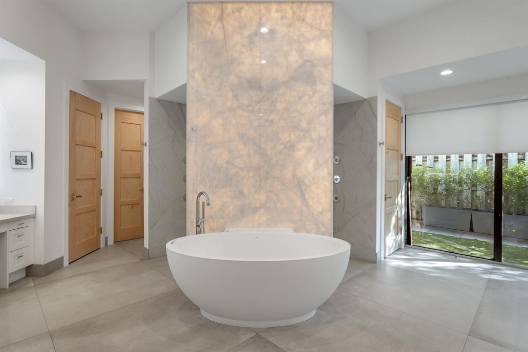 For Sale: $11,950,000 (5 beds, 6 baths, 8230 Square Feet)