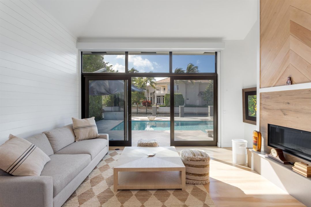 For Sale: $11,950,000 (5 beds, 6 baths, 8230 Square Feet)