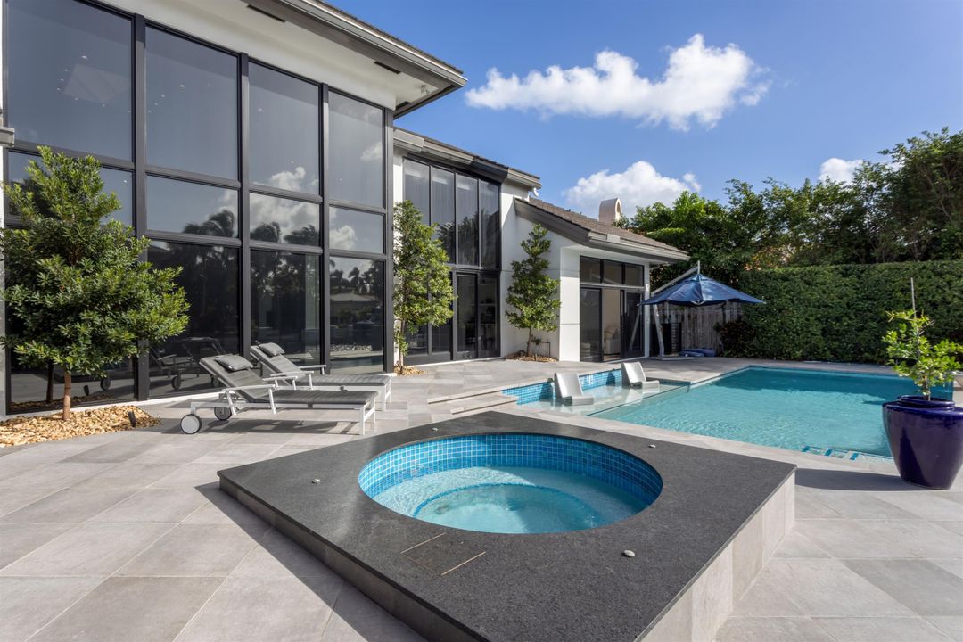 For Sale: $11,950,000 (5 beds, 6 baths, 8230 Square Feet)