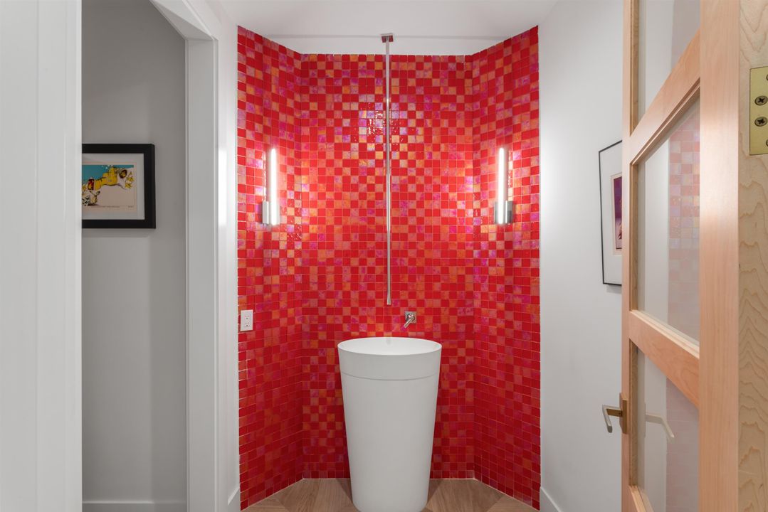 For Sale: $11,950,000 (5 beds, 6 baths, 8230 Square Feet)