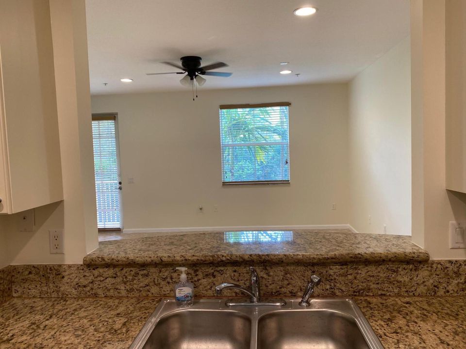 待售: $445,000 (3 贝兹, 4 浴室, 1880 平方英尺)