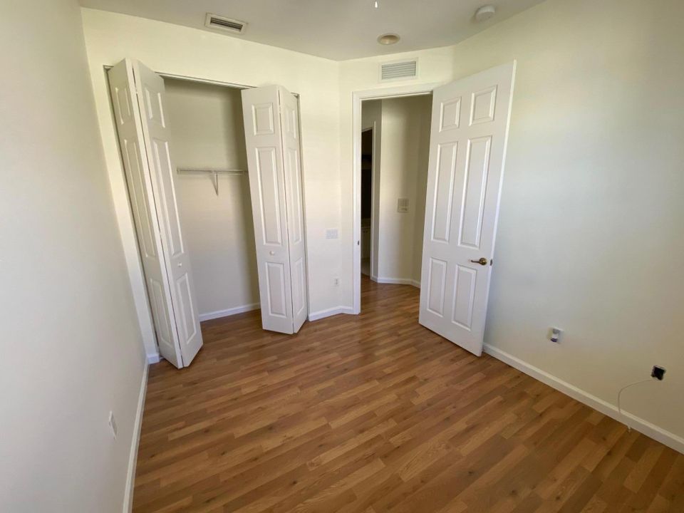 待售: $445,000 (3 贝兹, 4 浴室, 1880 平方英尺)