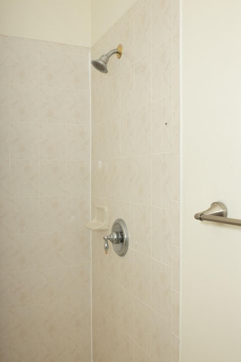 待售: $445,000 (3 贝兹, 4 浴室, 1880 平方英尺)