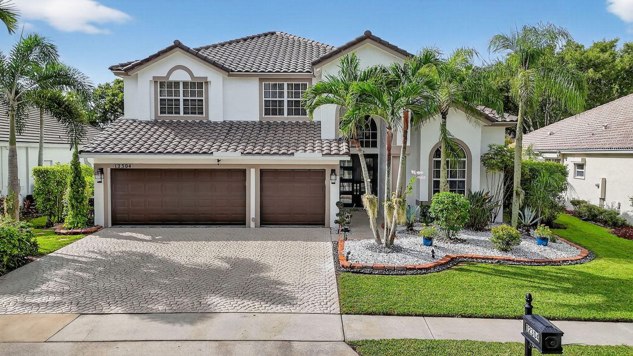 Recently Sold: $1,175,000 (4 beds, 3 baths, 3015 Square Feet)