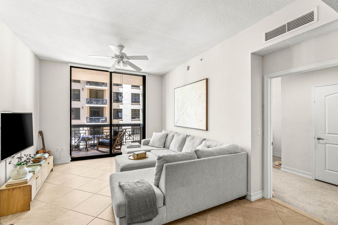 Active With Contract: $5,000 (2 beds, 2 baths, 1170 Square Feet)