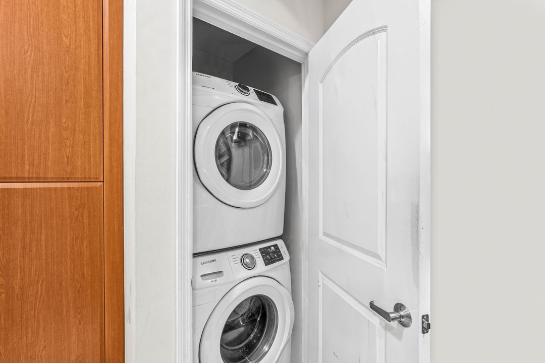 Active With Contract: $5,000 (2 beds, 2 baths, 1170 Square Feet)