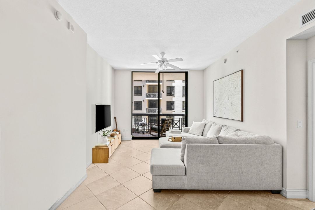 Active With Contract: $5,000 (2 beds, 2 baths, 1170 Square Feet)