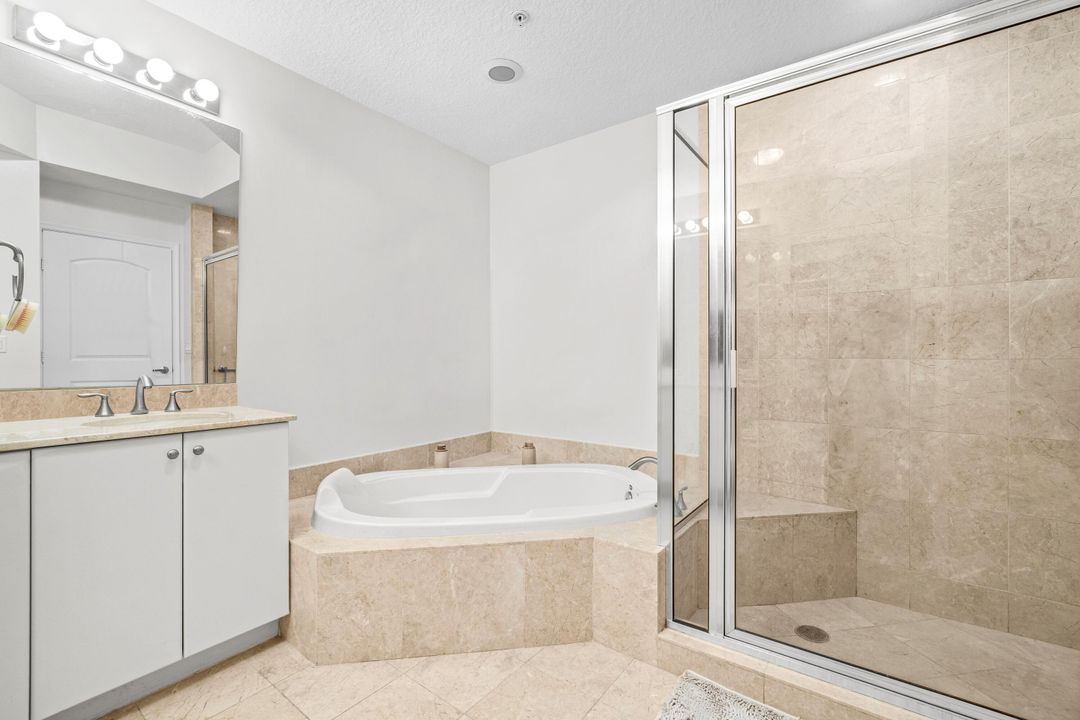 Active With Contract: $5,000 (2 beds, 2 baths, 1170 Square Feet)