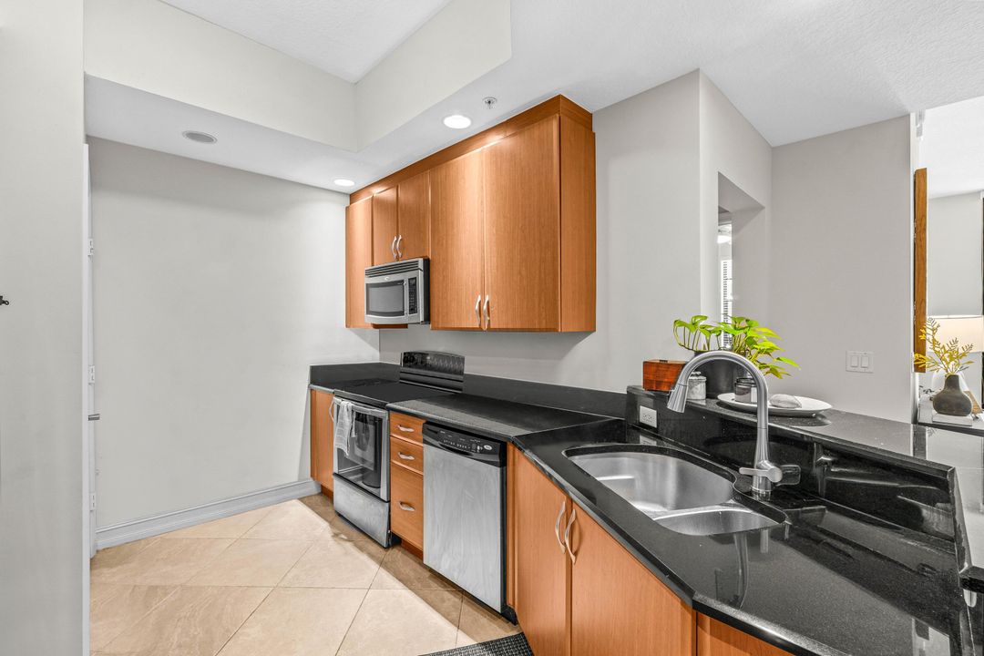 Active With Contract: $5,000 (2 beds, 2 baths, 1170 Square Feet)