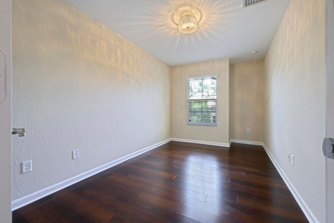 Active With Contract: $2,500 (3 beds, 2 baths, 1622 Square Feet)