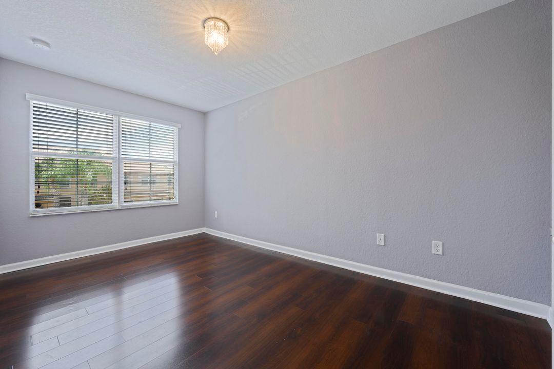 Active With Contract: $2,500 (3 beds, 2 baths, 1622 Square Feet)