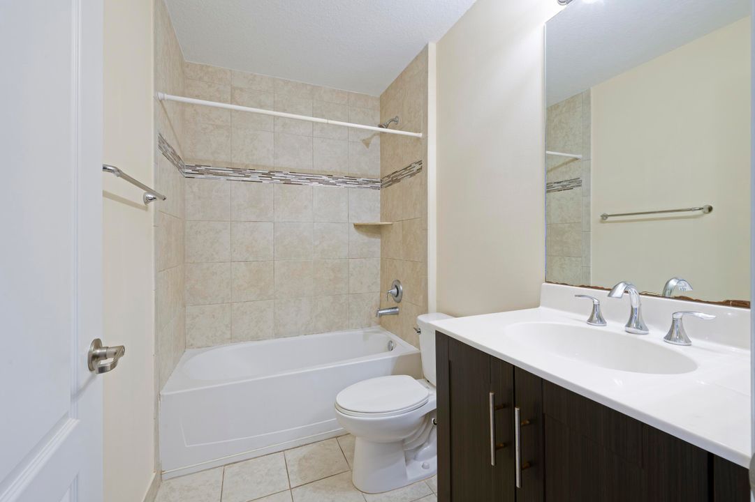 Active With Contract: $2,500 (3 beds, 2 baths, 1622 Square Feet)