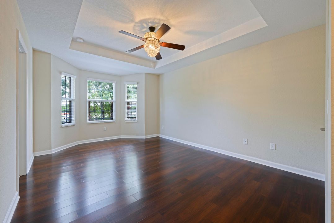Active With Contract: $2,500 (3 beds, 2 baths, 1622 Square Feet)