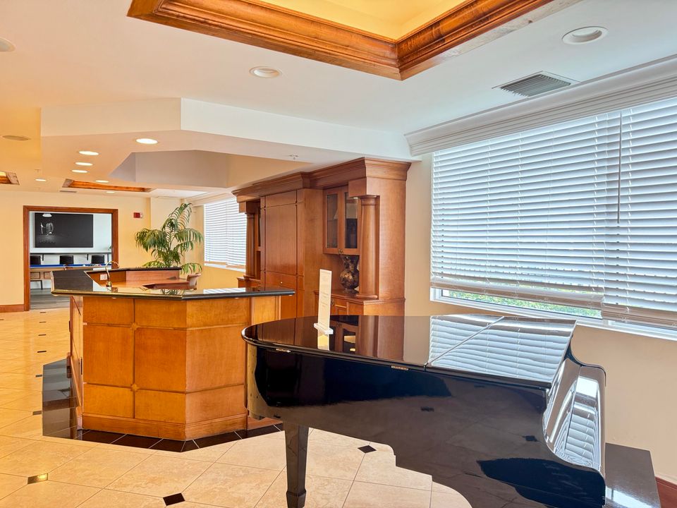 Activo con contrato: $495,000 (2 camas, 2 baños, 1071 Pies cuadrados)