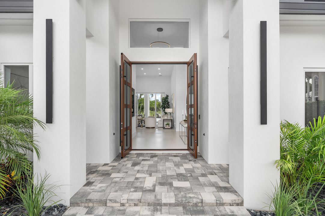 En Venta: $2,950,000 (5 camas, 5 baños, 4352 Pies cuadrados)