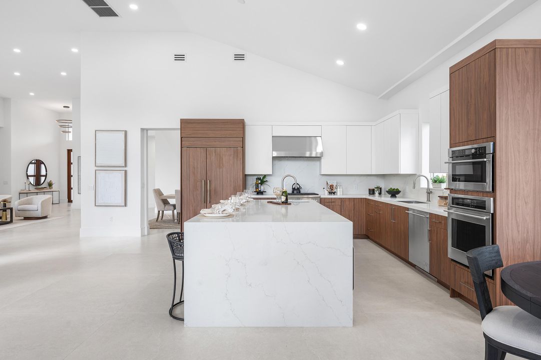 En Venta: $2,950,000 (5 camas, 5 baños, 4352 Pies cuadrados)