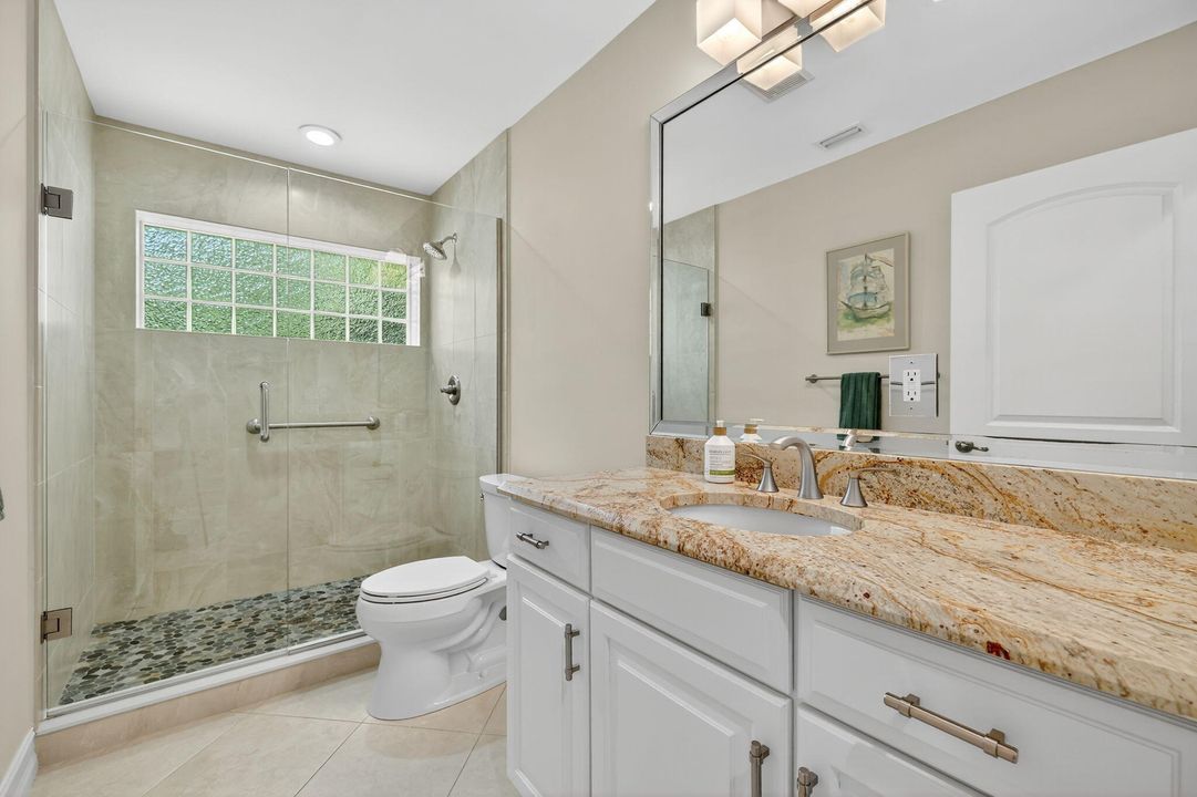 Activo con contrato: $1,100,000 (3 camas, 2 baños, 2577 Pies cuadrados)