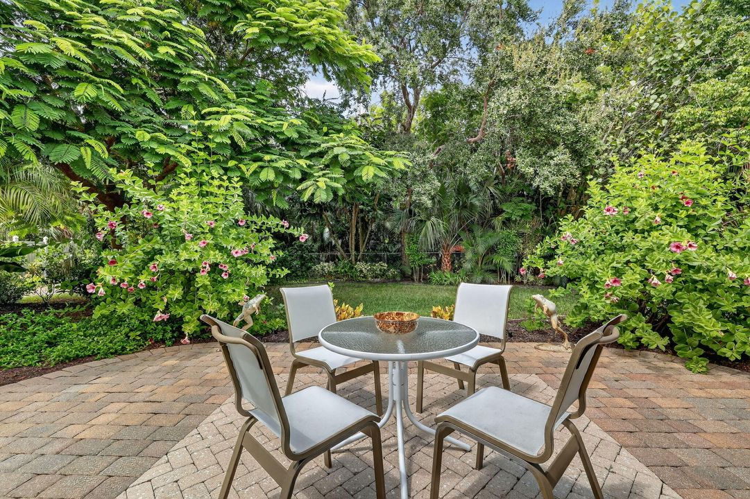 Activo con contrato: $1,100,000 (3 camas, 2 baños, 2577 Pies cuadrados)