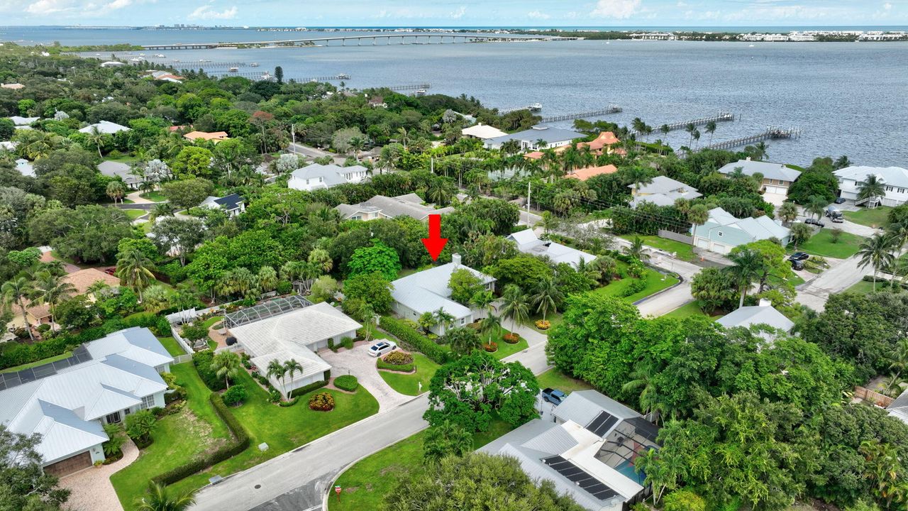 Activo con contrato: $1,100,000 (3 camas, 2 baños, 2577 Pies cuadrados)