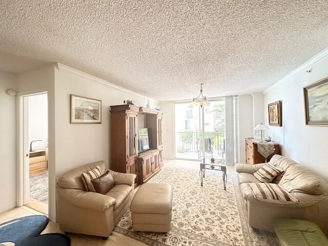 Activo con contrato: $495,000 (2 camas, 2 baños, 1071 Pies cuadrados)