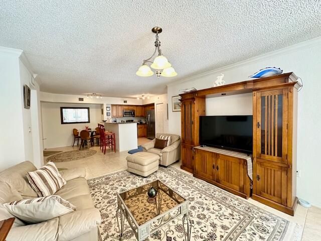 Activo con contrato: $495,000 (2 camas, 2 baños, 1071 Pies cuadrados)