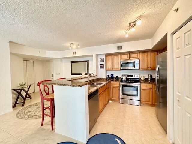 Activo con contrato: $495,000 (2 camas, 2 baños, 1071 Pies cuadrados)