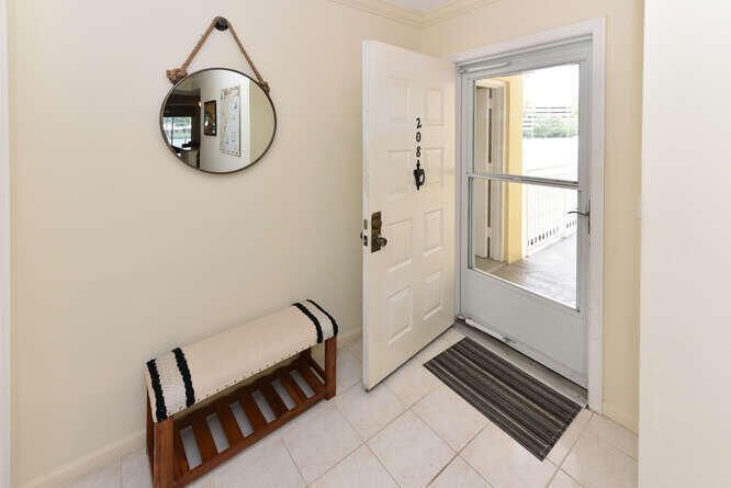 出租: $4,800 (3 贝兹, 2 浴室, 1548 平方英尺)