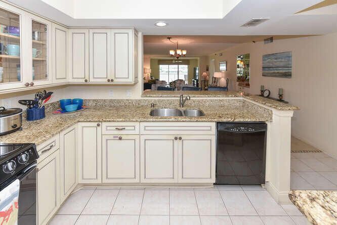 出租: $4,800 (3 贝兹, 2 浴室, 1548 平方英尺)