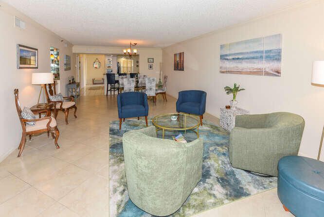 出租: $4,800 (3 贝兹, 2 浴室, 1548 平方英尺)