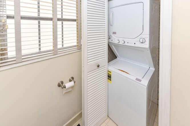 出租: $4,800 (3 贝兹, 2 浴室, 1548 平方英尺)