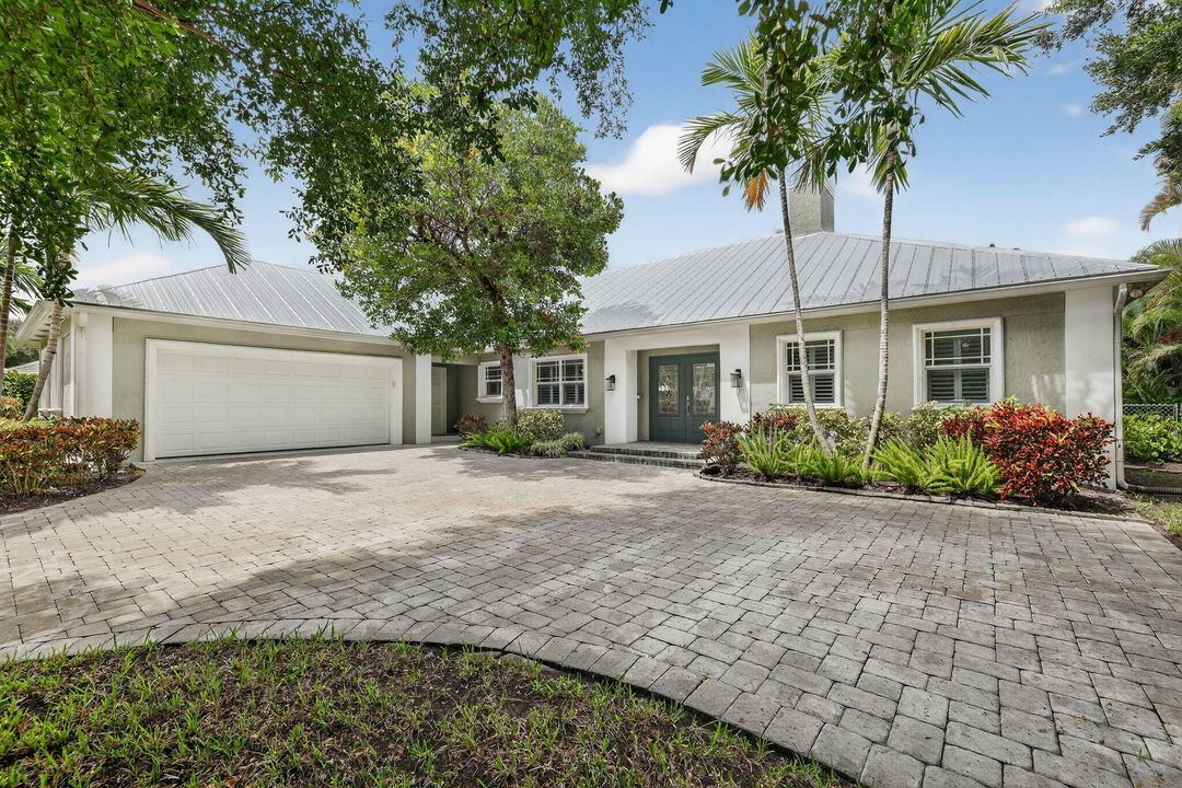 Activo con contrato: $1,100,000 (3 camas, 2 baños, 2577 Pies cuadrados)