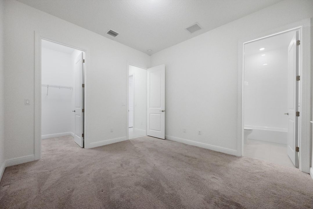 For Rent: $3,700 (3 beds, 3 baths, 2311 Square Feet)