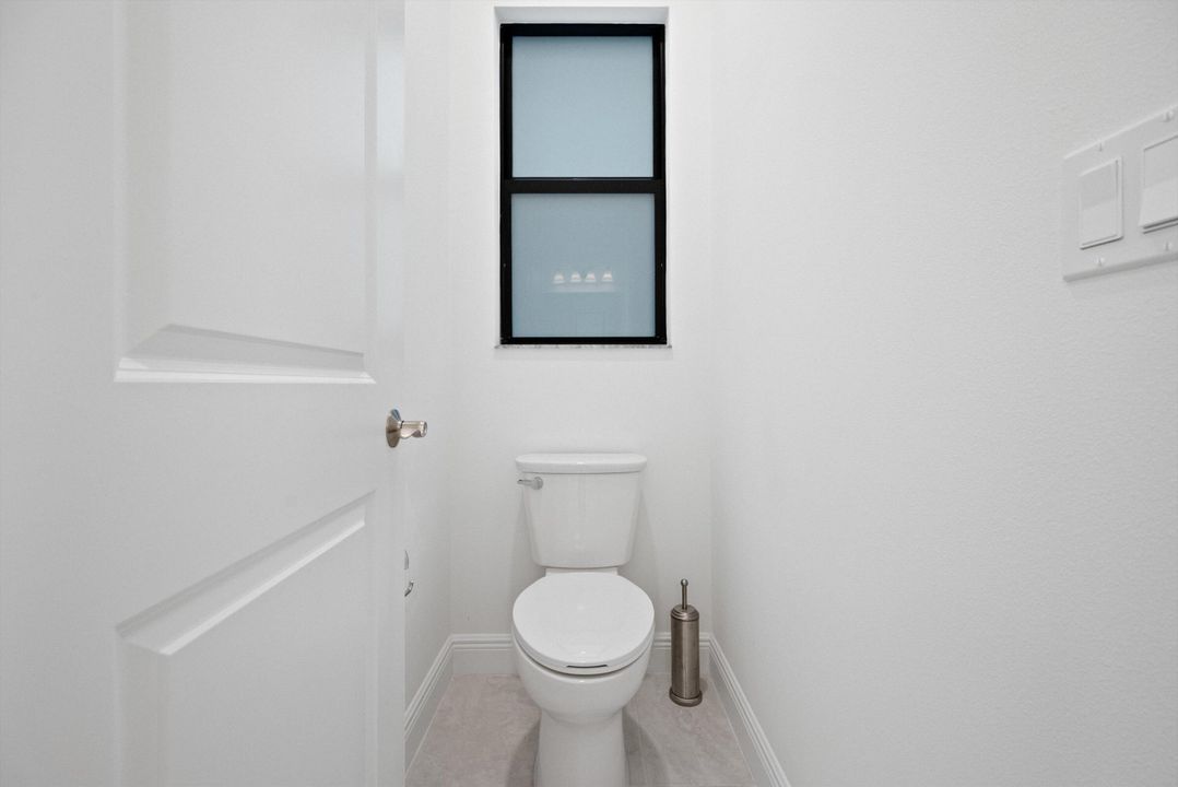 For Rent: $3,700 (3 beds, 3 baths, 2311 Square Feet)