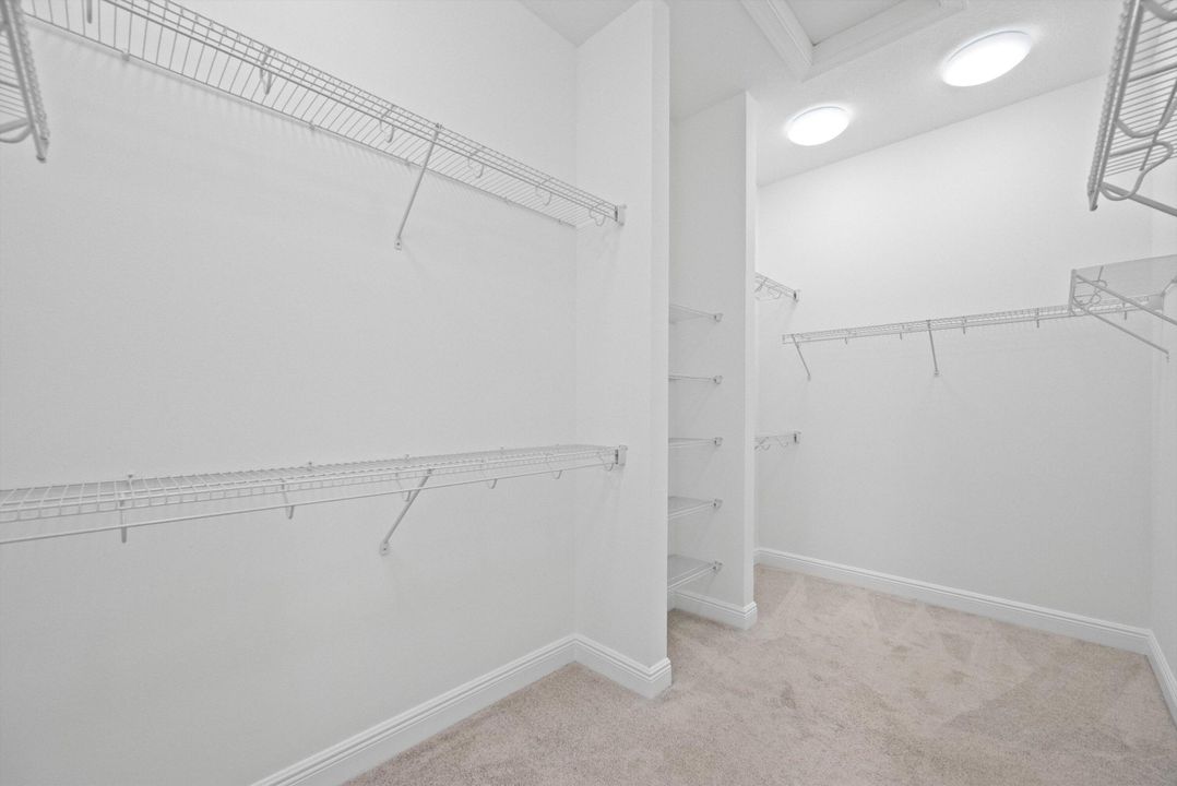 For Rent: $3,700 (3 beds, 3 baths, 2311 Square Feet)