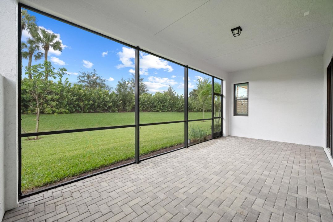 For Rent: $3,700 (3 beds, 3 baths, 2311 Square Feet)