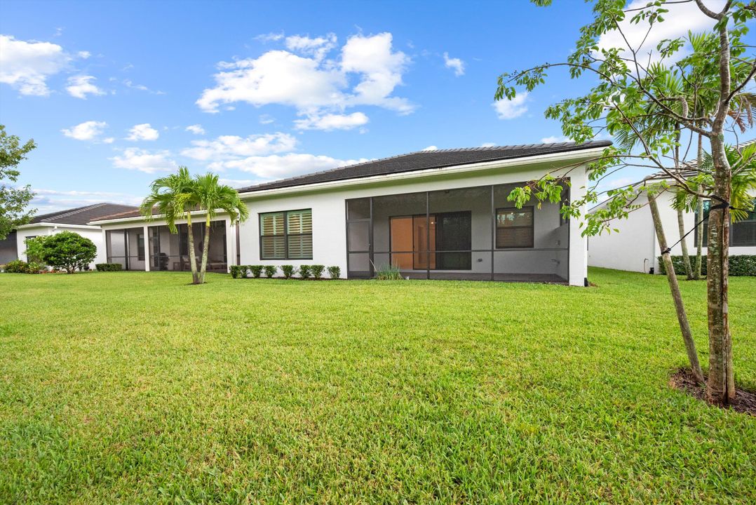 For Rent: $3,700 (3 beds, 3 baths, 2311 Square Feet)